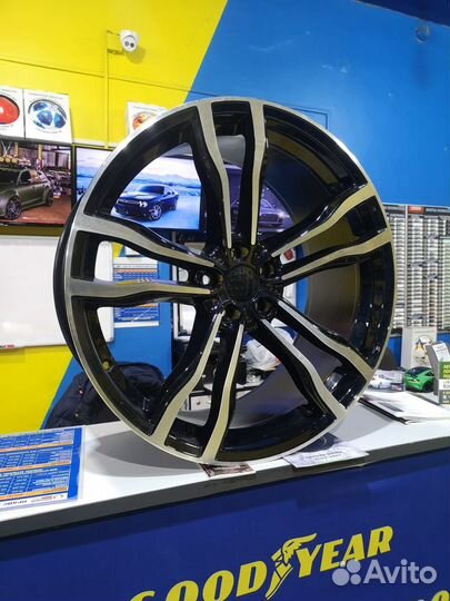 Диски разноширокие 22 5/112 Stuttgart 5623