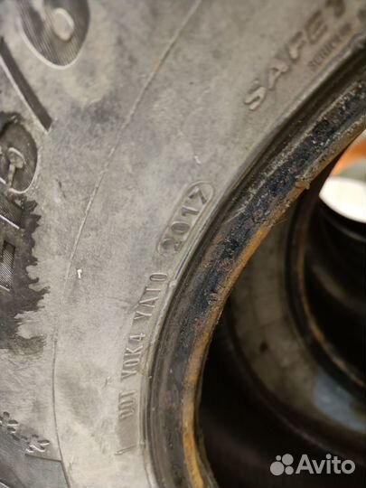 Kumho WinterCraft Ice WI31 215/65 R16 98T