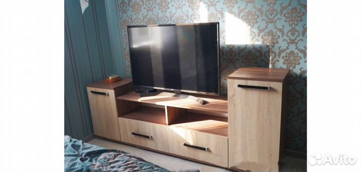 Тумба под телевизор Парус-2