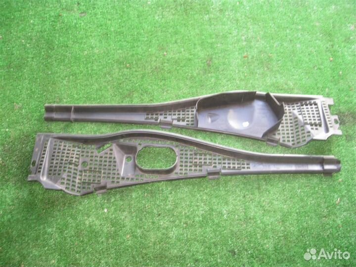 Решетка стеклоочистителей Renault Sandero 1 (BS11