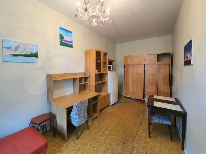 Комната 18 м² в > 9-к., 2/5 эт.