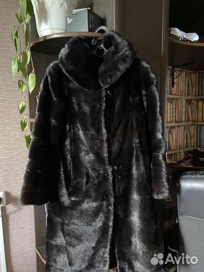 Шуба норковая 48 50 черная длинная с капишоном