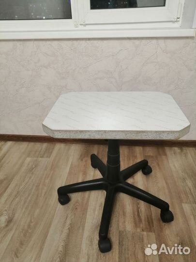 Подставка для цветов напольная