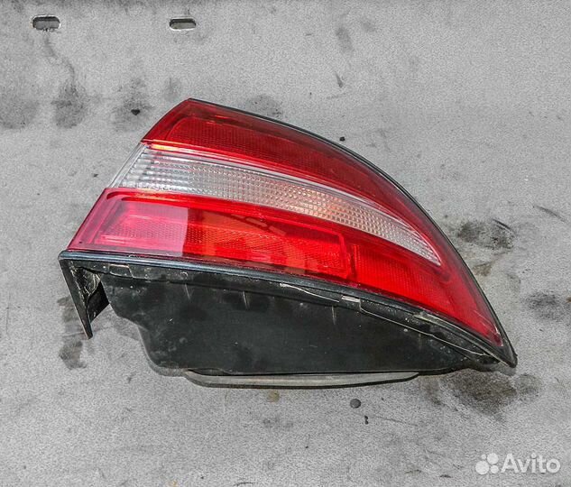 Фонарь правый Mitsubishi Galant 93-96 хетчбек