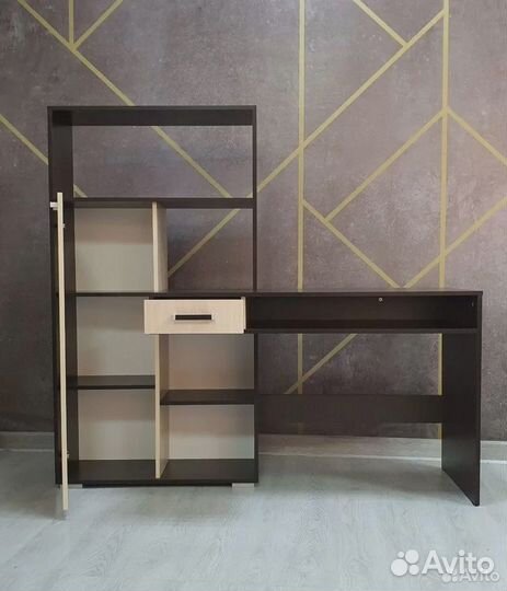 Письменный стол со шкафом