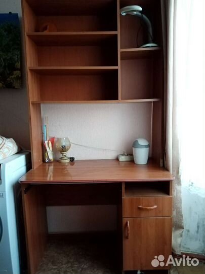 Стол комбинированный с полками