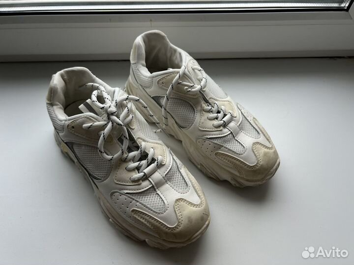 Кроссовки женские