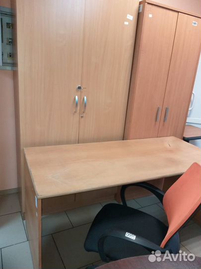 Стол,тумба,кресло,шкаф