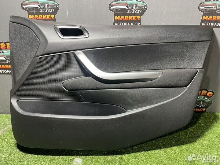 Обшивка двери передняя правая Пежо 408