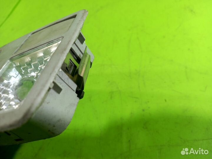 Плафон салонный для Mazda 3 2003-2009