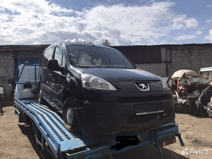 Авторазбор запчасти Peugeot Partner (2012г бензин)