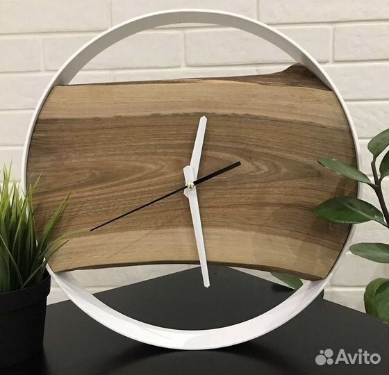 Часы в стиле лофт