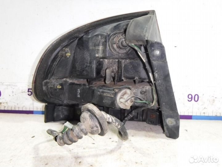 Фонарь задний правый Mazda 626 GE