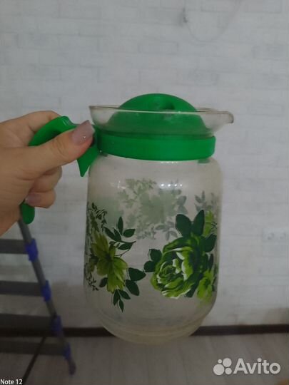 Кувшин и бокалы