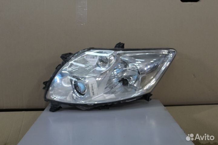 Фара левая Таета Аурис, 2006-2012