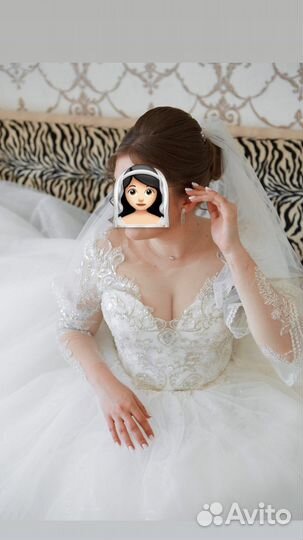 Свадебное платье со шлейфом 46 48 50