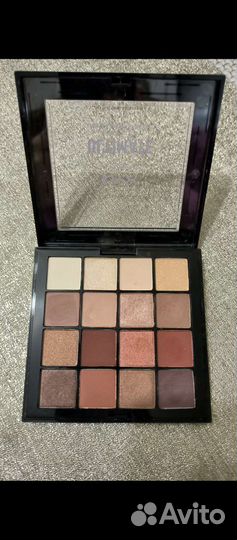 Палетка теней NYX