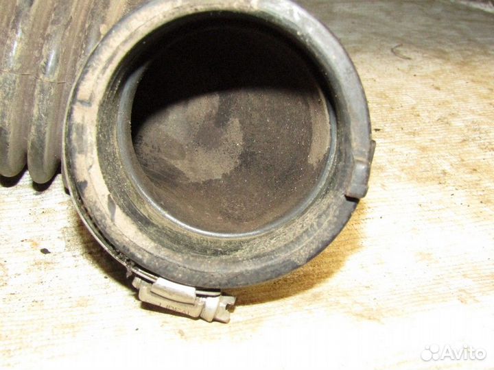 Патрубок воздушного фильтра Aveo (T300) 2011