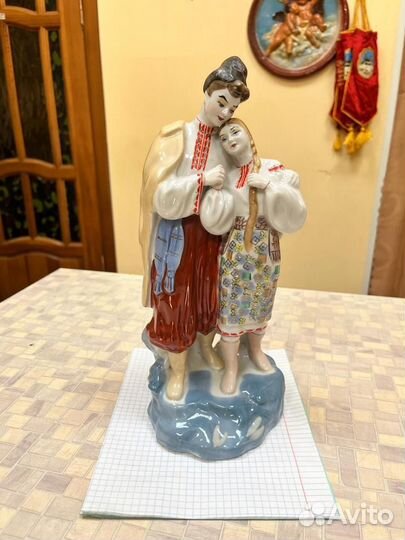 Статуэтка «Майская ночь«