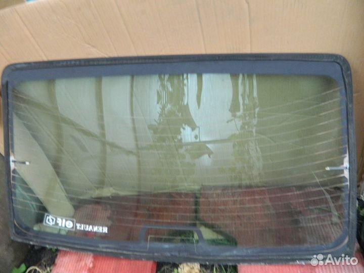 Стёкло задние,дверей,форточки
