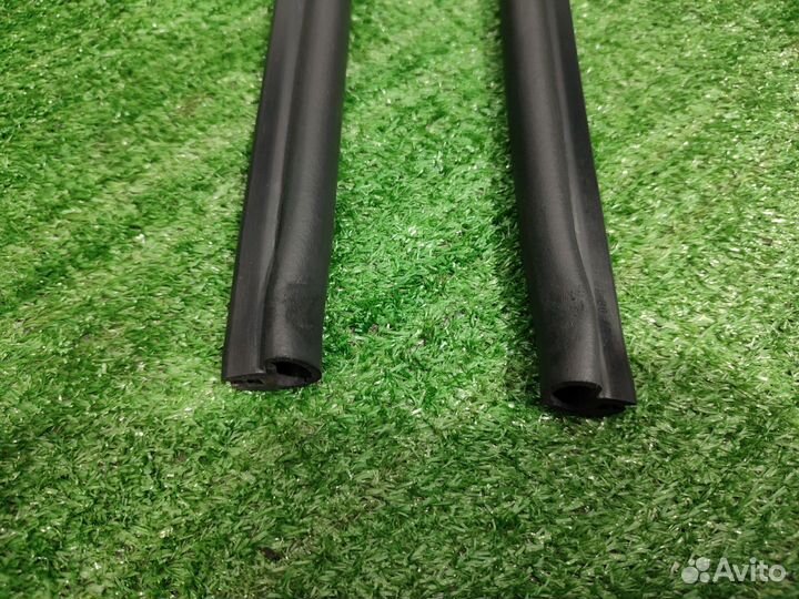 Уплотнитель капота BMW 5 E60/E61 рест. E61 2008