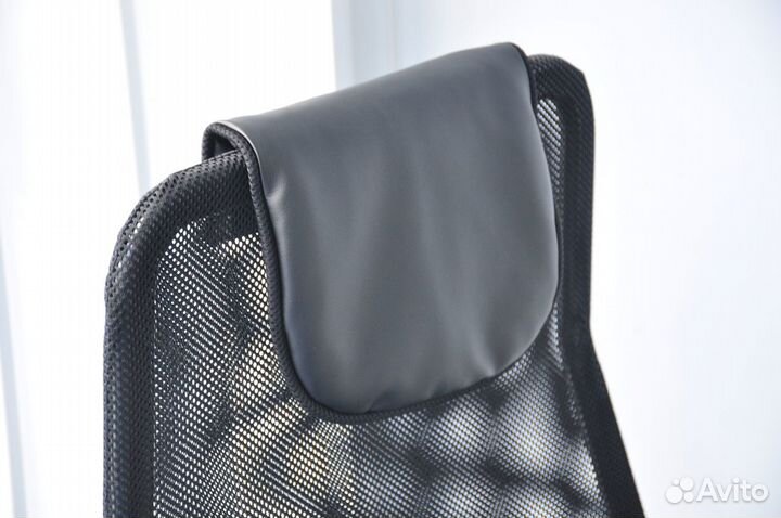 Офисное кресло 