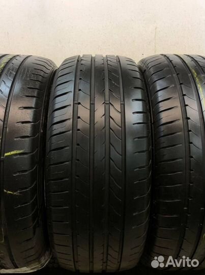 Goodyear EfficientGrip 215/55 R16 106H