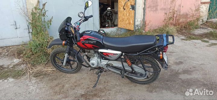 Bajaj boxer 125