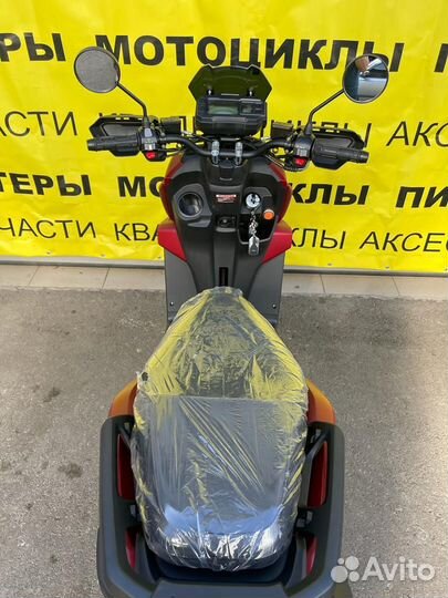 Скутер Millennium Tank