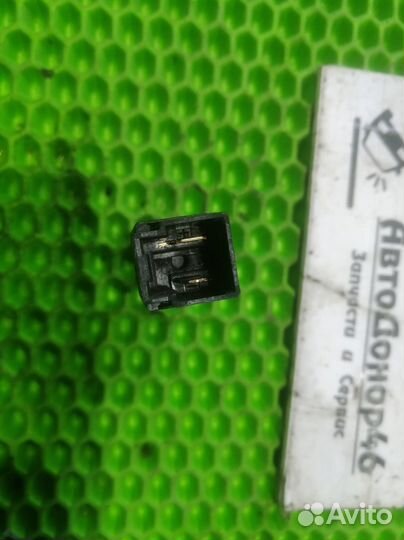 Концевик педали тормоза Nissan X-Trail