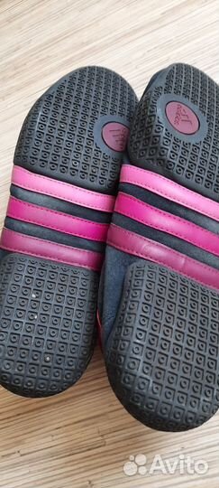 Кроссовки adidas р.39-40