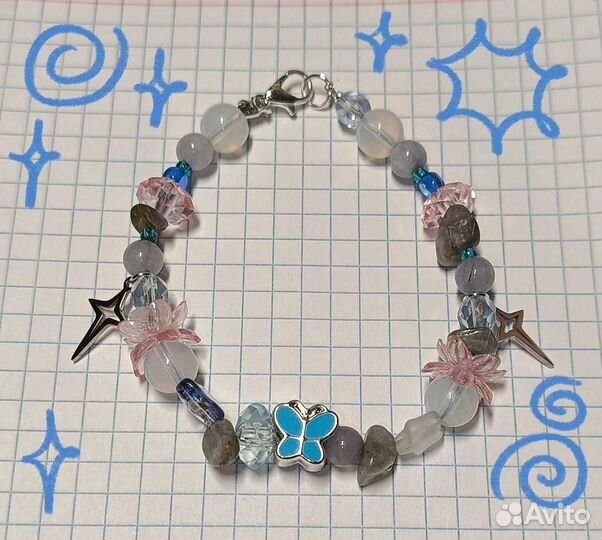 Браслет ручной работы из бусин