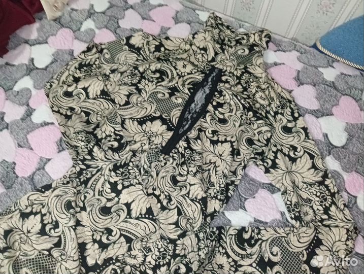 Кофточка с вырезом