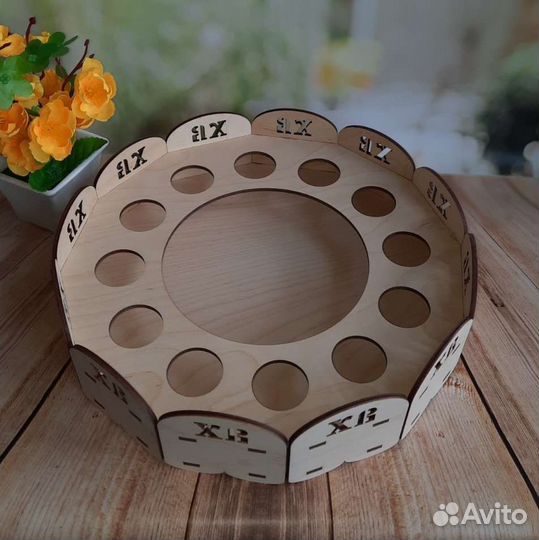 Подставка для пасхальных яиц и кулича