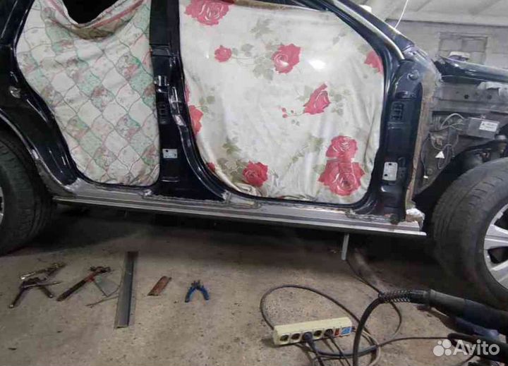 Пороги для Volkswagen Touareg 2002-2010 (GP)