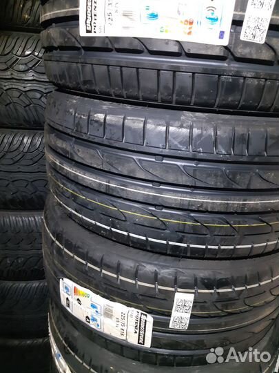 Bridgestone Potenza S001 225/35 R18