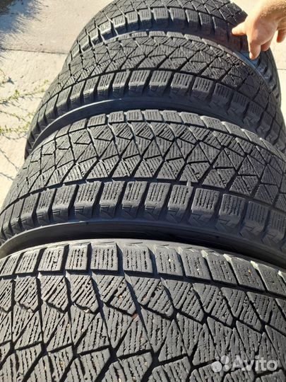 Bridgestone Blizzak Ice 225/55 R18