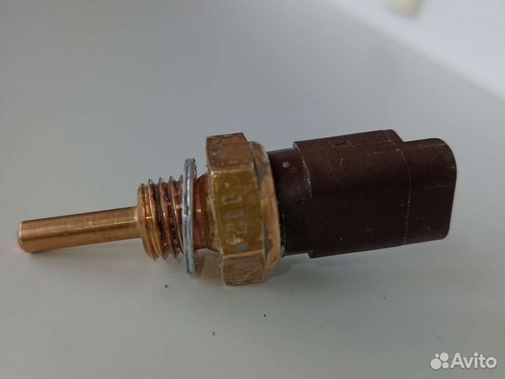 Датчик температуры охлаждающей жидкости