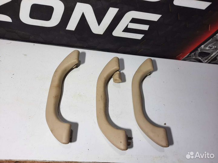 Ручка внутренняя потолочная Volkswagen Passat B5