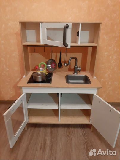 Детская кухня IKEA дуктиг с посудой