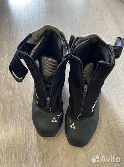 Лыжные ботинки Fisher конек