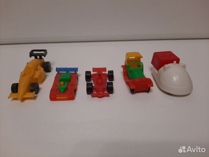 Киндер сюрприз машинки