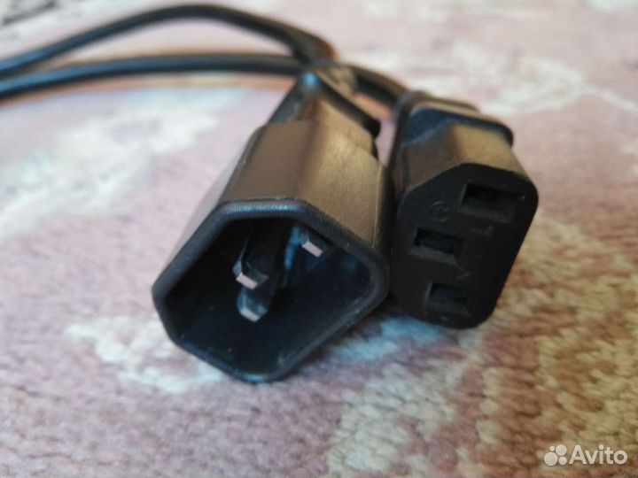 Кабель для компьютера