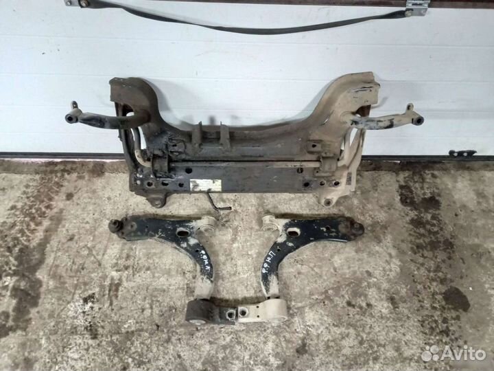 Подрамник рычаг Ford fusion
