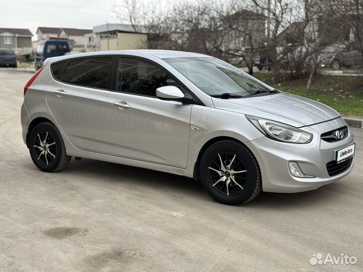 Hyundai Solaris 1.4 AT, 2012, 132 050 км