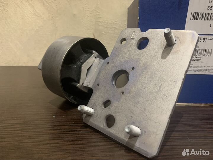 Сайлентблок задн продольного рычага Volvo 31476223