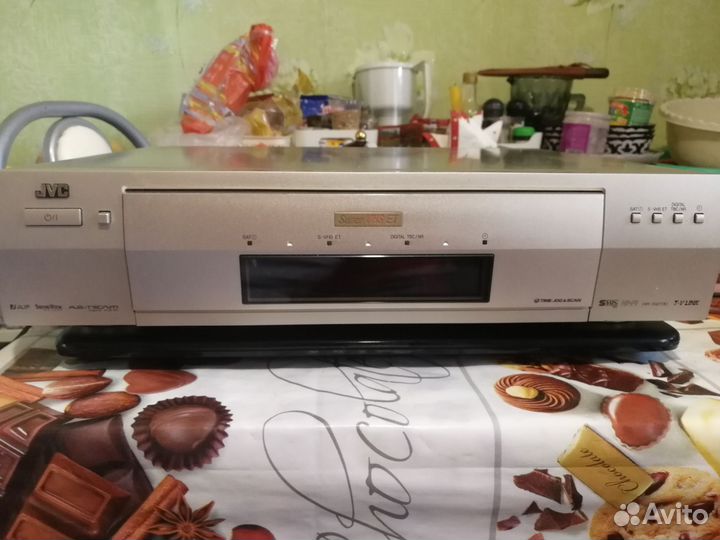 Видеомагнитофон JVC HR-S9700EU hi-fi stereo
