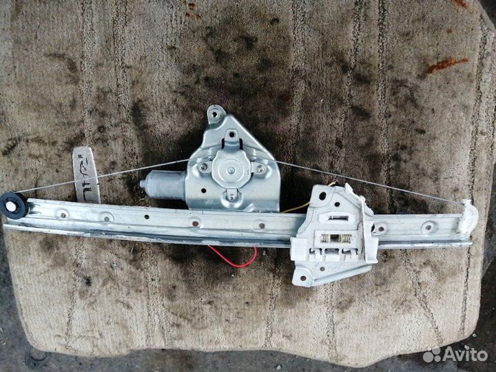 Стеклоподъемник задний правый Suzuki Grand Vitara