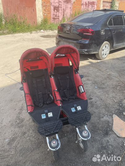 Детская двухместная коляска