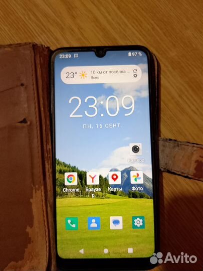 Philips Xenium S266, 2/32 ГБ